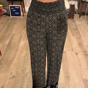 high wasted flowy stretchy pant